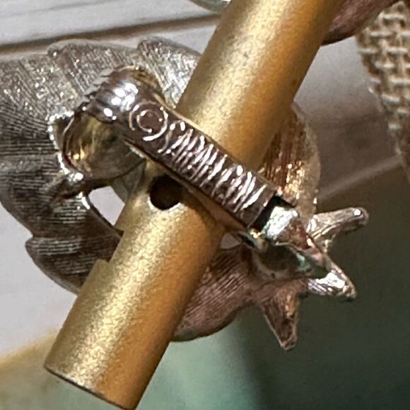 Vintage Signed Sarah Coventry Rhinestone Brushed Silver Tone Clip on Earrings - Picture 5 of 7